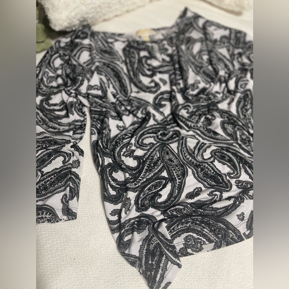 Michael Kors cold shoulder top, size M